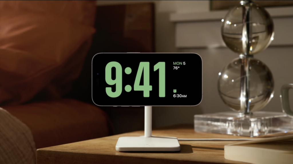 standby will turn your iphone into an always on live monitor with real time updates
